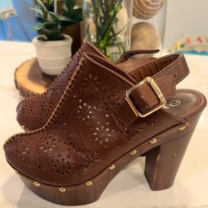 Nature Breeze Mule Clog